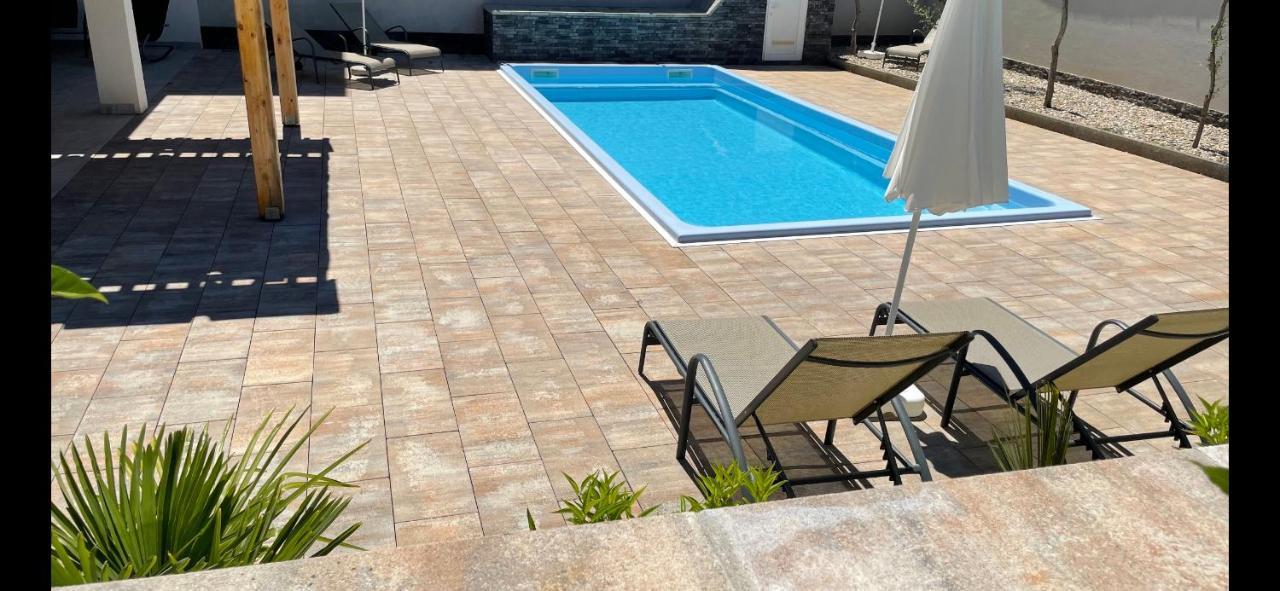 Villa Mira ***** Pinezici  Ngoại thất bức ảnh
