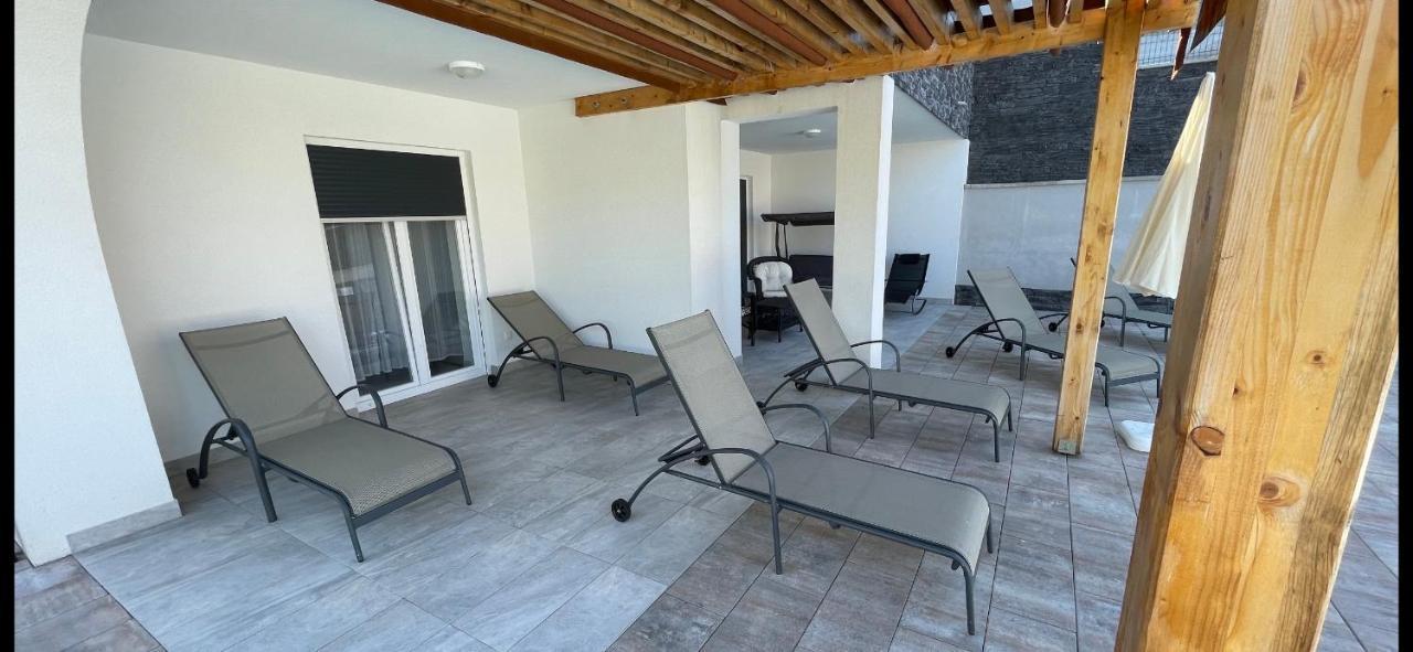 Villa Mira ***** Pinezici  Ngoại thất bức ảnh